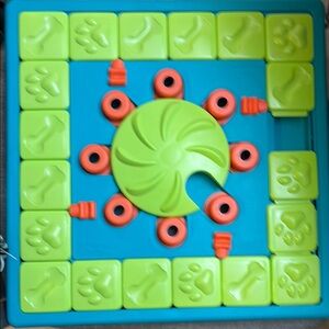 Interactive Puzzle Toy for pets  - Green and Blue
